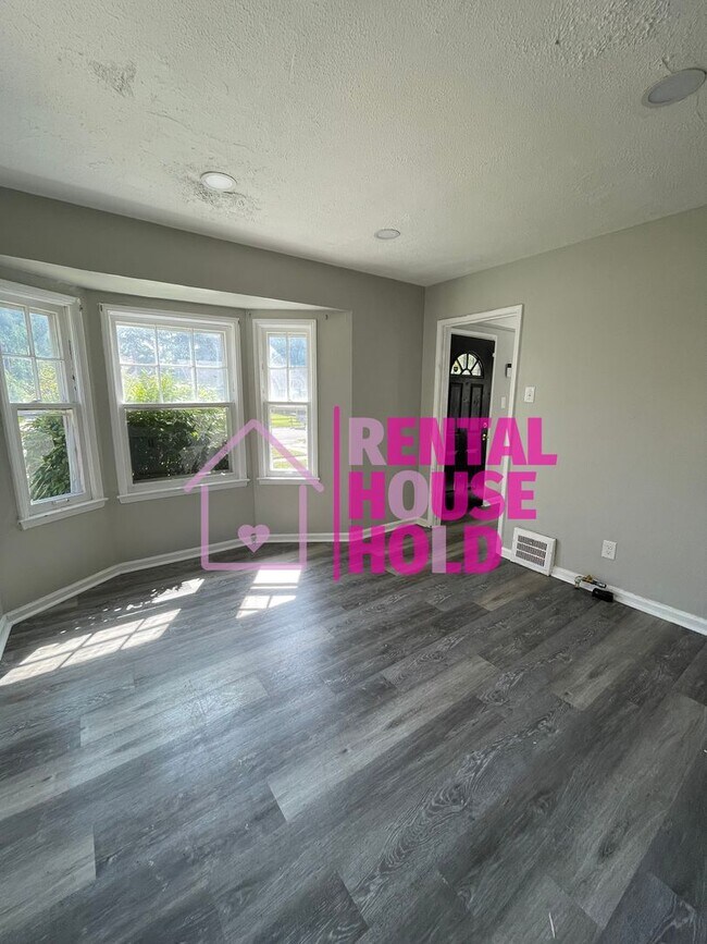 Building Photo - ~3 BEDROOM | 1 BATH | FREE PRE SCREEN