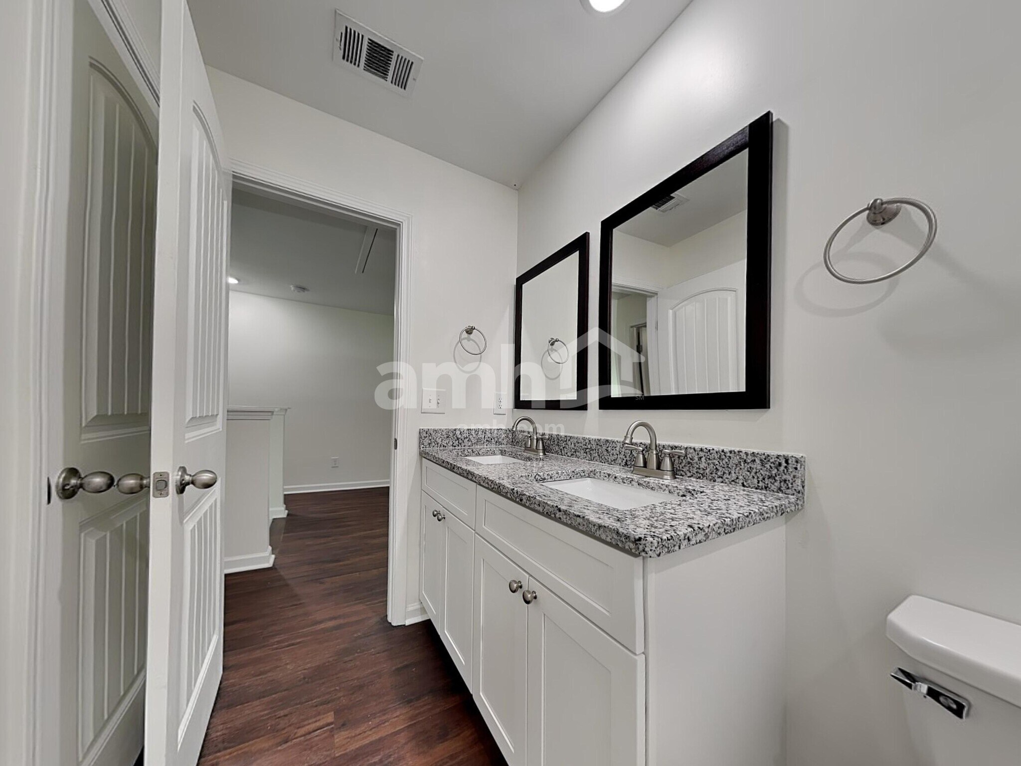 Building Photo - 515 S Fortune Way