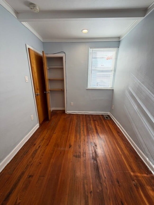 Building Photo - Beauty in LOMO