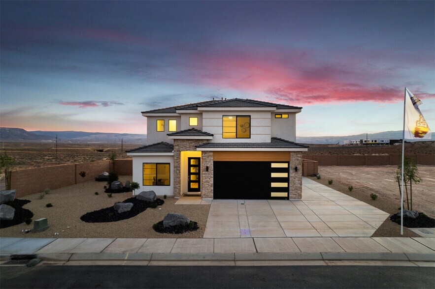 Building Photo - 6068 S White Trails Dr