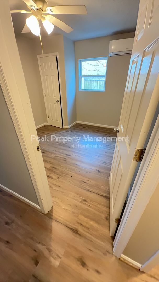 Building Photo - 925 N 20th St