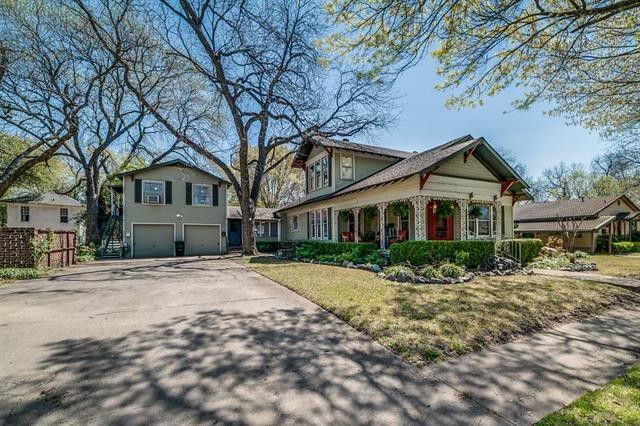 Building Photo - 214 University Ave