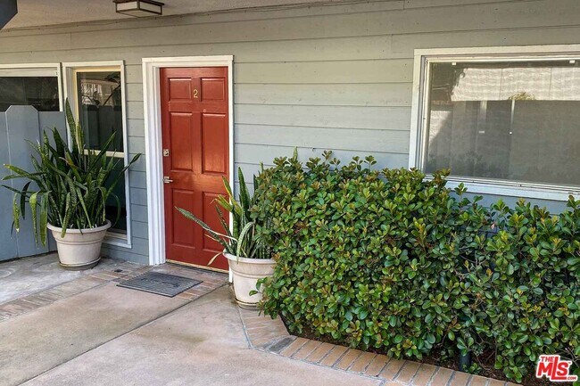 Building Photo - 2021 California Ave