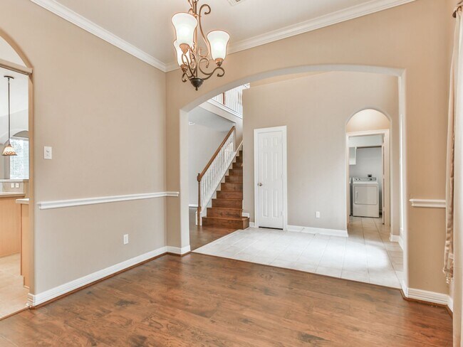 Building Photo - FORE Bedrooms in Del Lago!