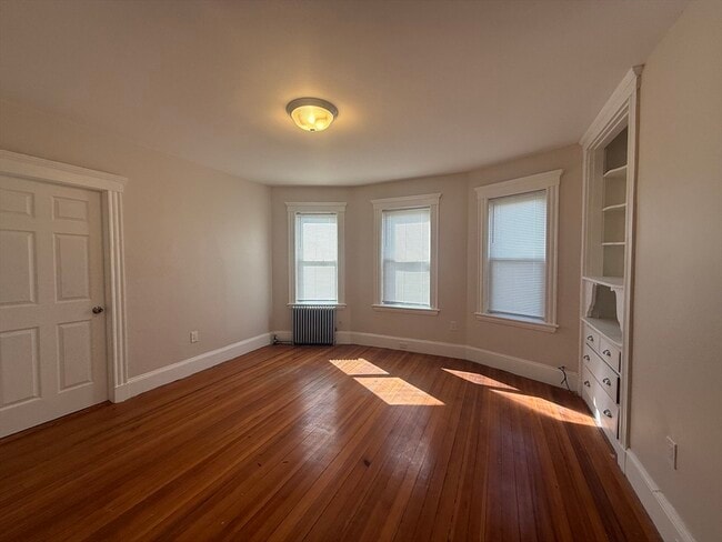 Building Photo - 1544 Dorchester Ave