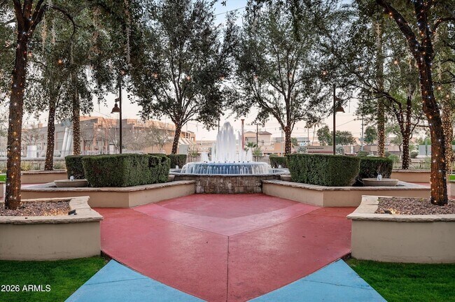 Building Photo - 7175 E Camelback Rd