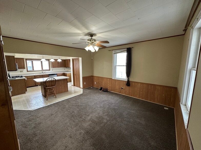 Building Photo - 915 Madison St