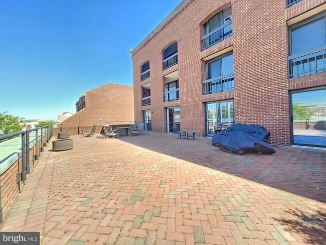 Building Photo - 1080 Wisconsin Ave NW