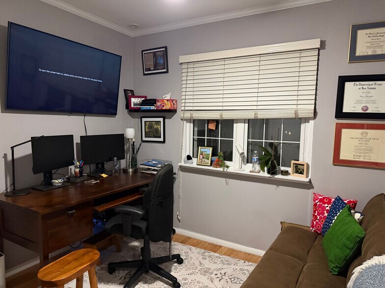 Building Photo - 3112 Ravensworth Pl