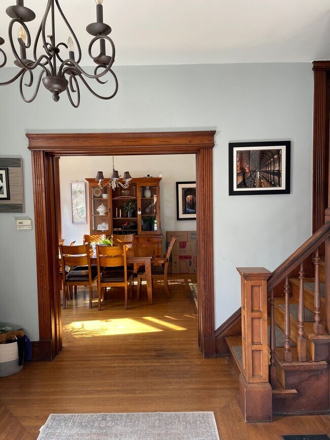Building Photo - HYDE PARK SINGLE FAMILY HOME WITH OFF-STRE...