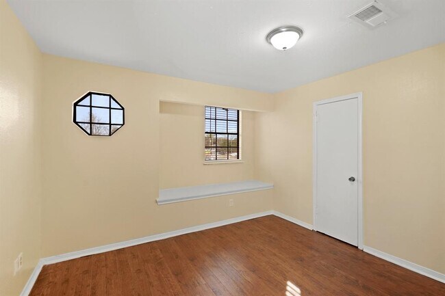Building Photo - 8410 Bending Pecan Ct
