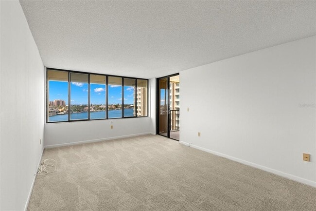 Building Photo - 700 Island Way