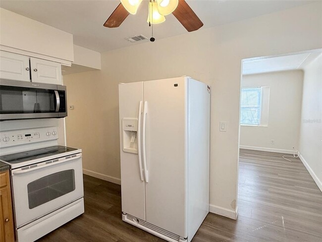 Building Photo - 1543 43rd St S