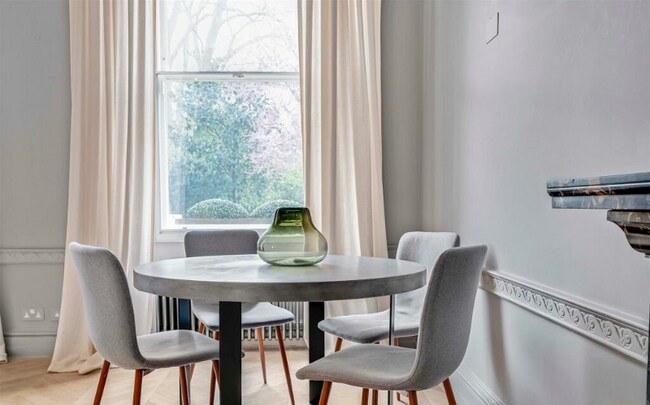 Building Photo - 521 Elm Ln