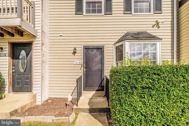 Building Photo - 310 Harry S Truman Dr