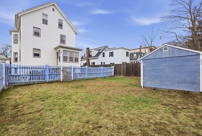 Building Photo - 55 Pine St