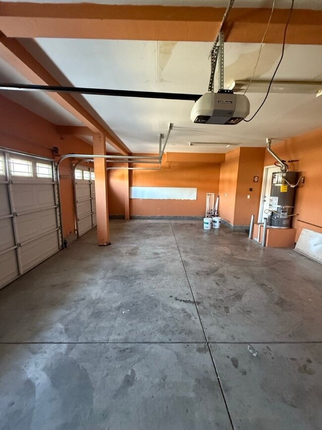 Building Photo - 10317 Titanium St