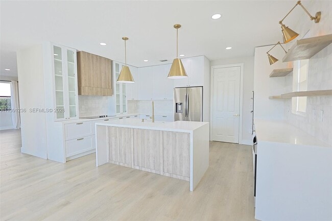 Building Photo - 8800 NW 98th Ct