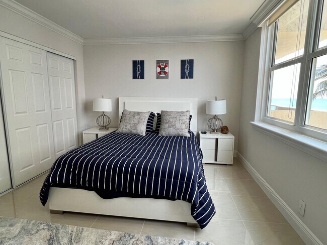 Building Photo - 5440 N Ocean Dr