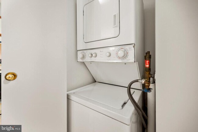 Building Photo - 2100 Langston Blvd.