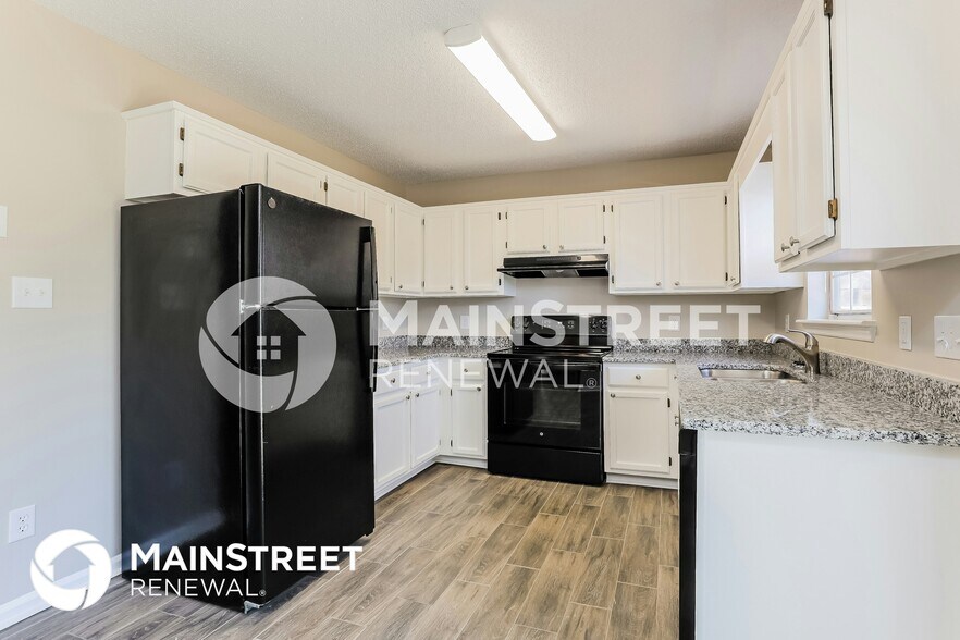 Building Photo - 6200 Martin Lake Rd