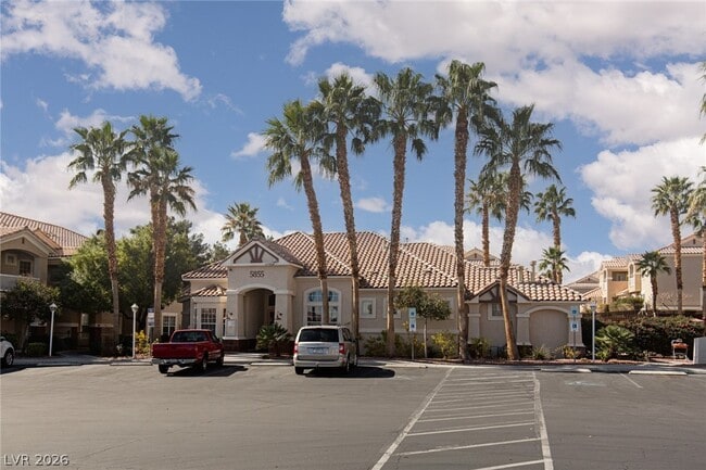 Building Photo - 5855 Valley Dr