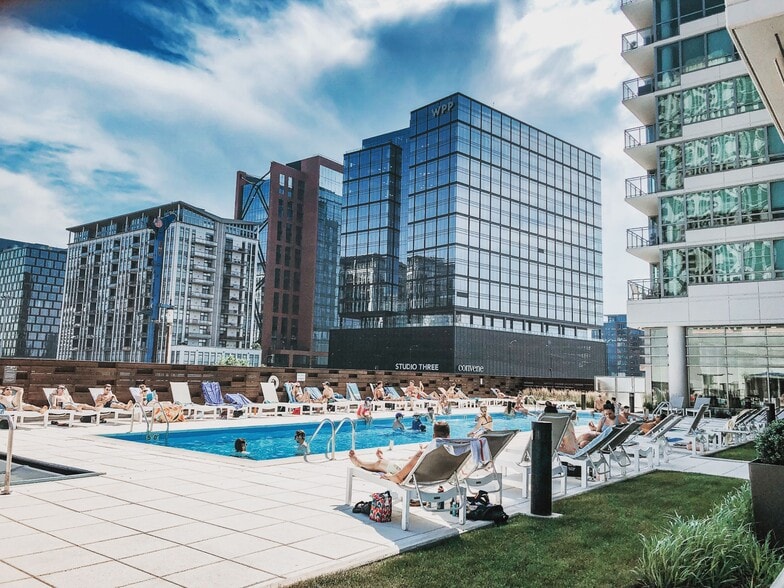 Building Photo - 411 N Halsted St