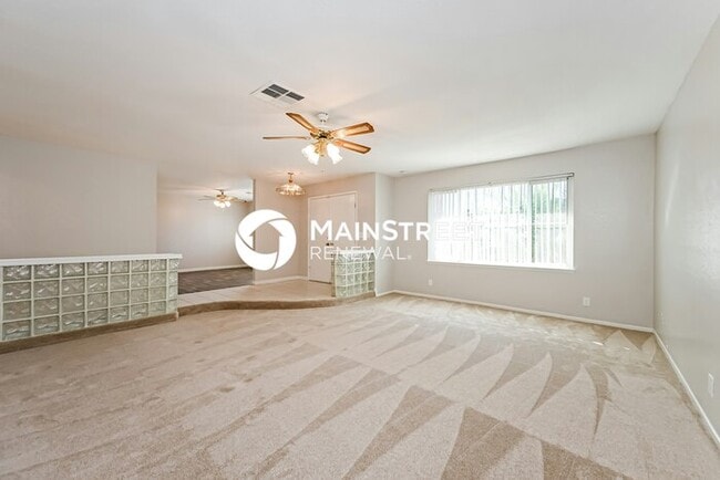 Building Photo - 3 Bedroom Pet-Friendly Home in LAS VEGAS, ...