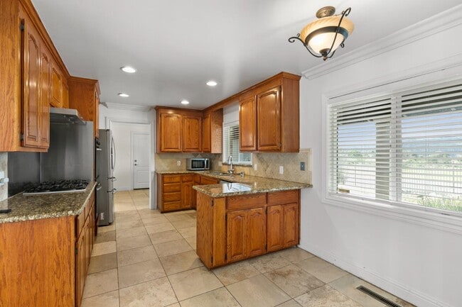 Building Photo - 1824 Black Mountain Rd