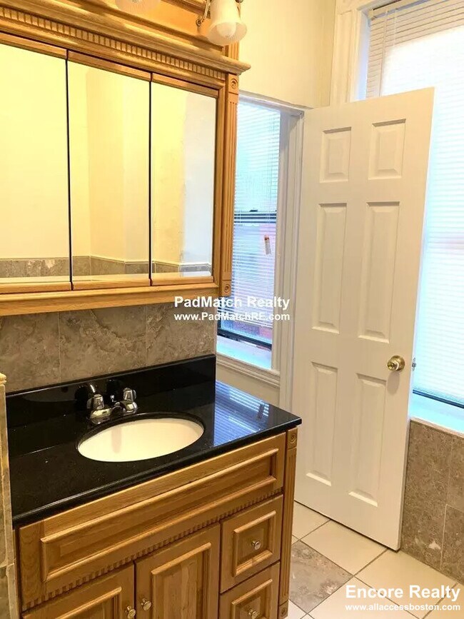 Building Photo - 313 Huntington Ave