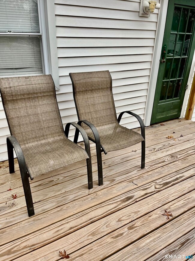 Building Photo - 657 Naugatuck Ave