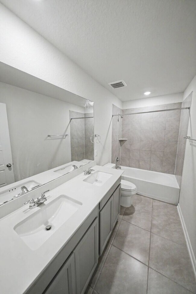 Building Photo - 3037 Beringer Blvd