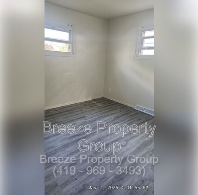 Building Photo - 2074 Price St