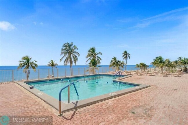 Building Photo - 3111 N Ocean Dr