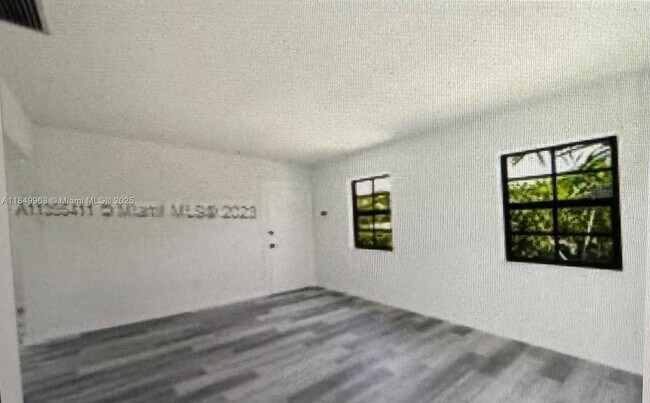 Building Photo - 3220 S Le Jeune Rd