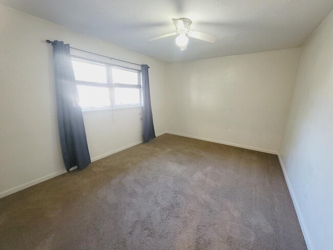 Building Photo - 1832 Fernando Ln