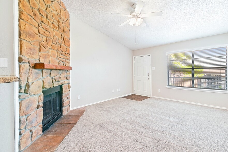 Building Photo - Brookstone & Terrace