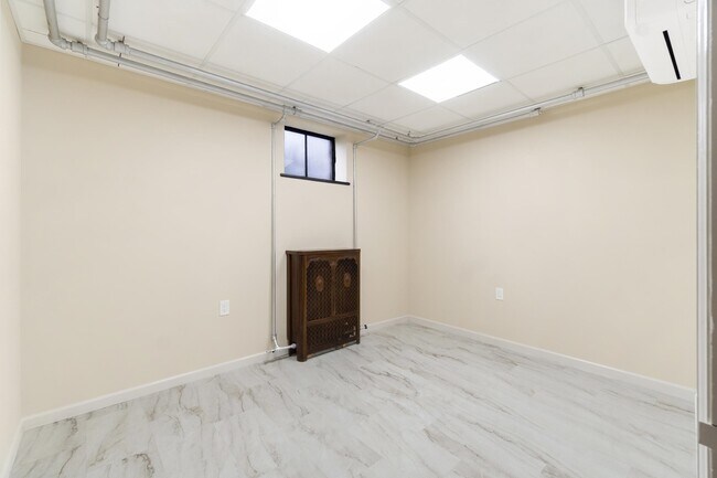 Building Photo - 2314 Palisade Ave