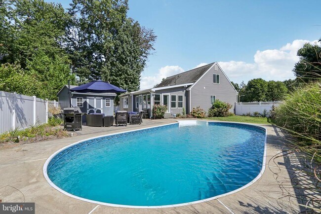 Building Photo - 608 Orchard Ct