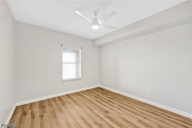 Building Photo - 14819 Laguna Dr