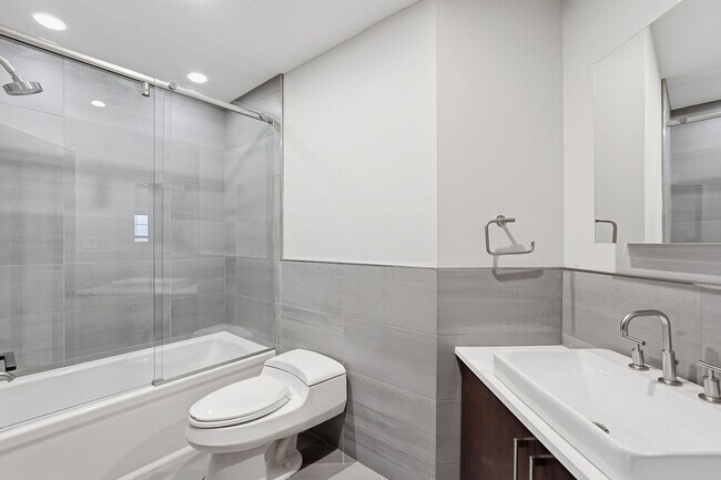 Building Photo - This exceptional West Market location is just steps from Reston Town Center, offering convenient ...