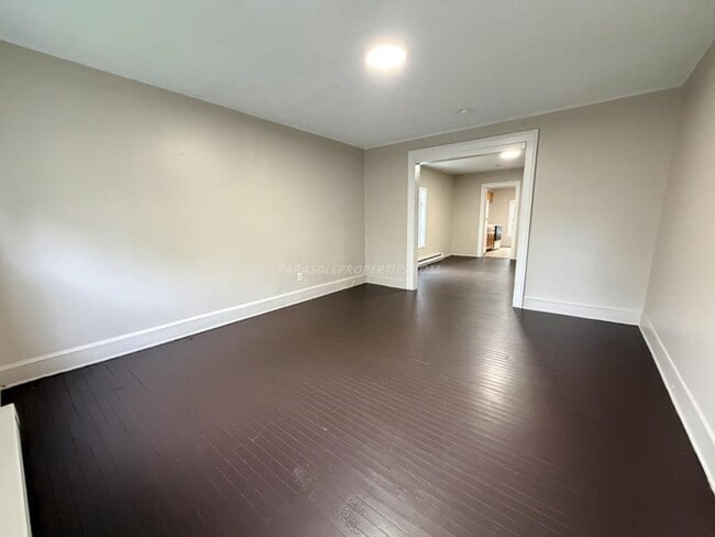 Building Photo - 60 Canaan St