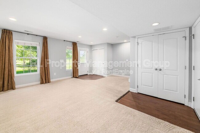 Building Photo - 5964 Woodshire Dr