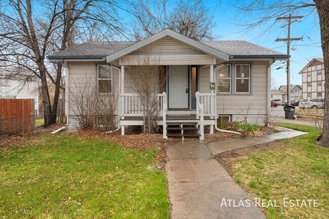 Building Photo - 1119 E 20th St