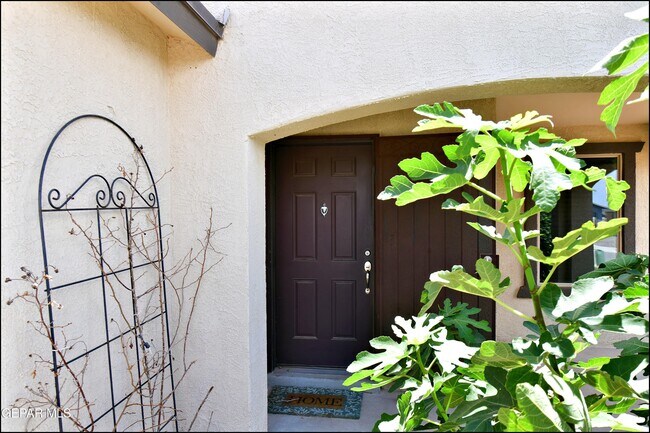 Building Photo - 916 Villa Seca Dr