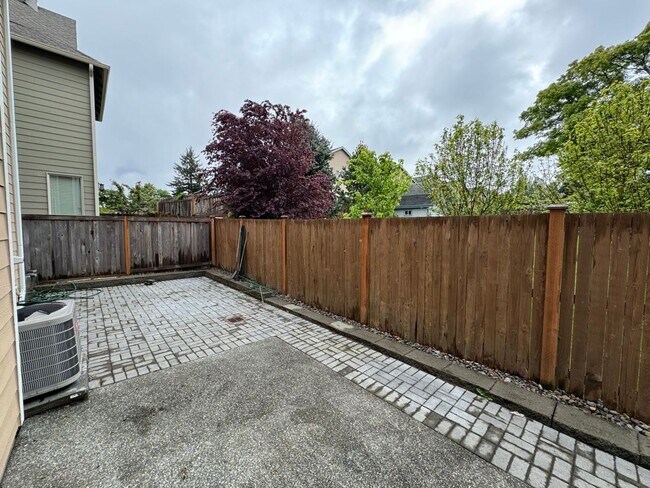 Building Photo - Gorgeous 4BR, 3.5BA Gem in Kingstone Community, Lynnwood,