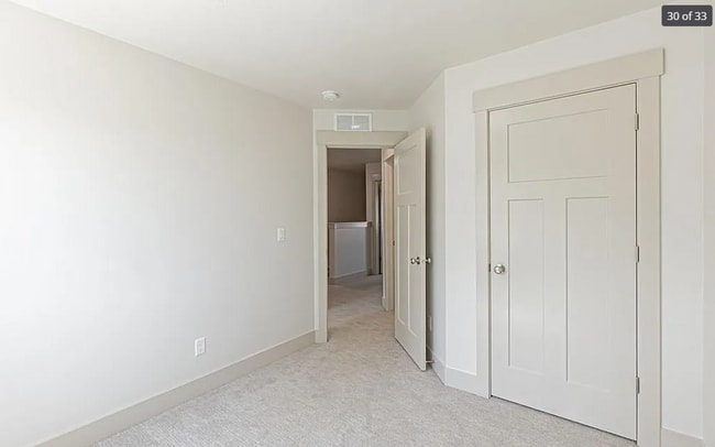 Building Photo - BEAUTIFUL 3 Bed 2.5 Bath Townhome Available!