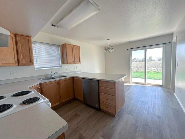 Building Photo - 15090 N 5400 W