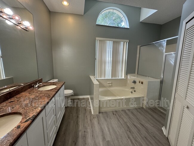 Building Photo - 12034 Stone Crossing Cir