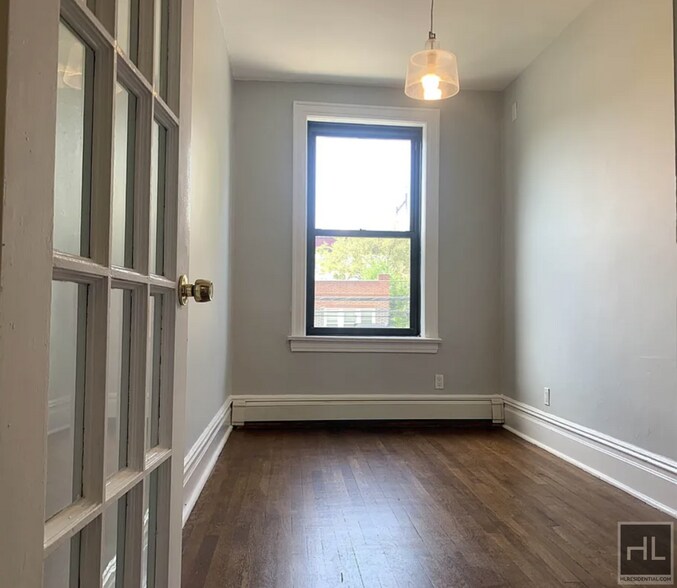 Building Photo - 2401 Ditmars Blvd